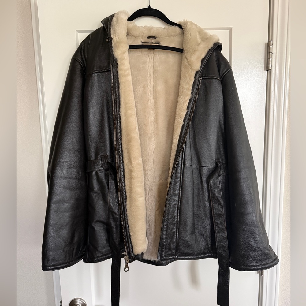 Vintage Wilson’s Leather Dark Brown leather and Faux fur cream zip up jacket